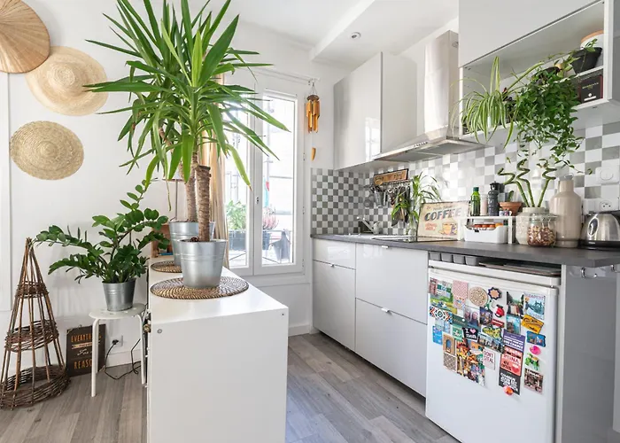 Beautiful And Bright Studio Near Belleville Apartman
